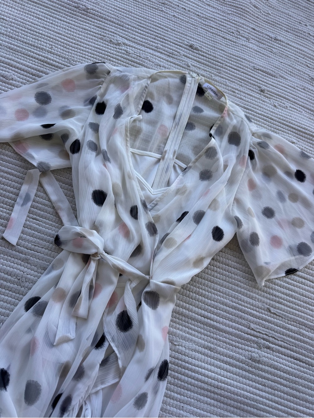 Calvin Klein Polka Dot Chiffon Wrap Dress Ruffle Hem Flutter Sleeve 12 - Picture 8 of 16